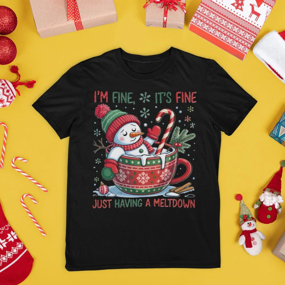 Czarna koszulka świąteczna z bałwanem w filiżance, idealny prezent personalizowany na Boże Narodzenie