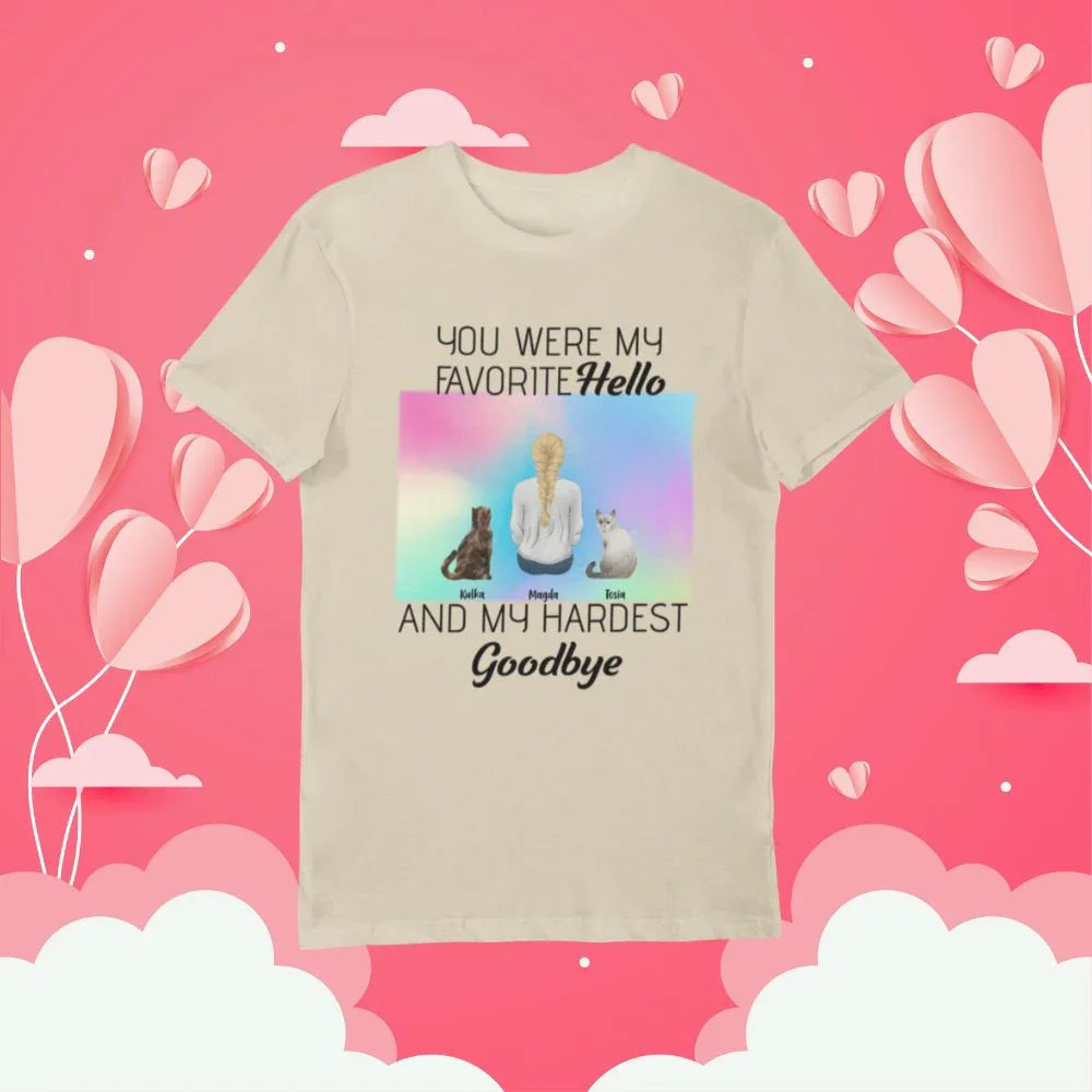 Personalizowany t-shirt z napisem 'You Were My Favorite Hello' i imionami kotów, idealny prezent dla miłośnika zwierząt