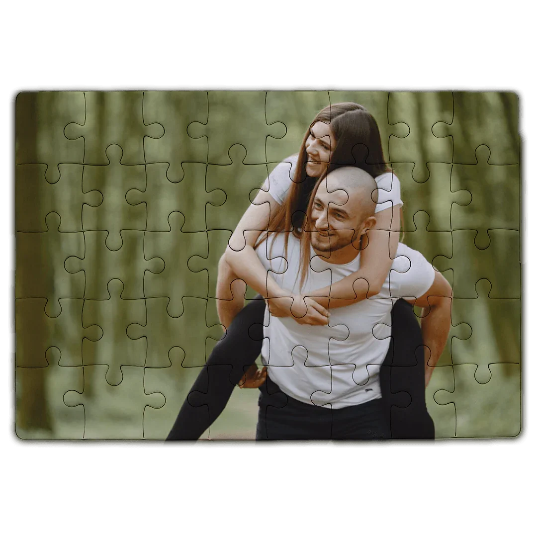 Personalizowany puzzle z zdjęciem pary w lesie, idealny prezent dla bliskich