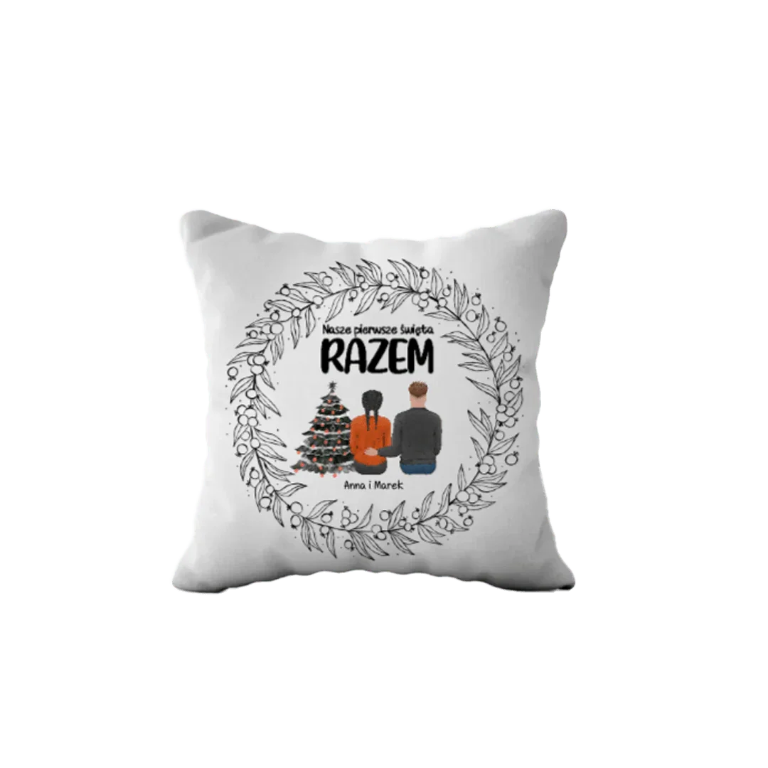 Personalizowana poduszka z napisem 'Nasze pierwsze święta RAZEM' i imionami Anna i Marek, idealny prezent na święta.