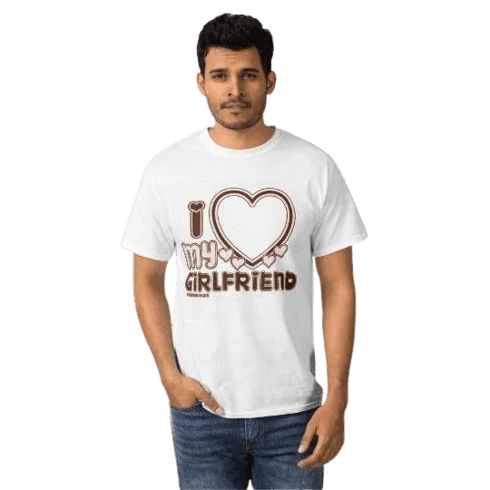 Biały t-shirt z napisem 'I ❤️ MY GIRLFRIEND' – idealny personalizowany prezent dla ukochanej