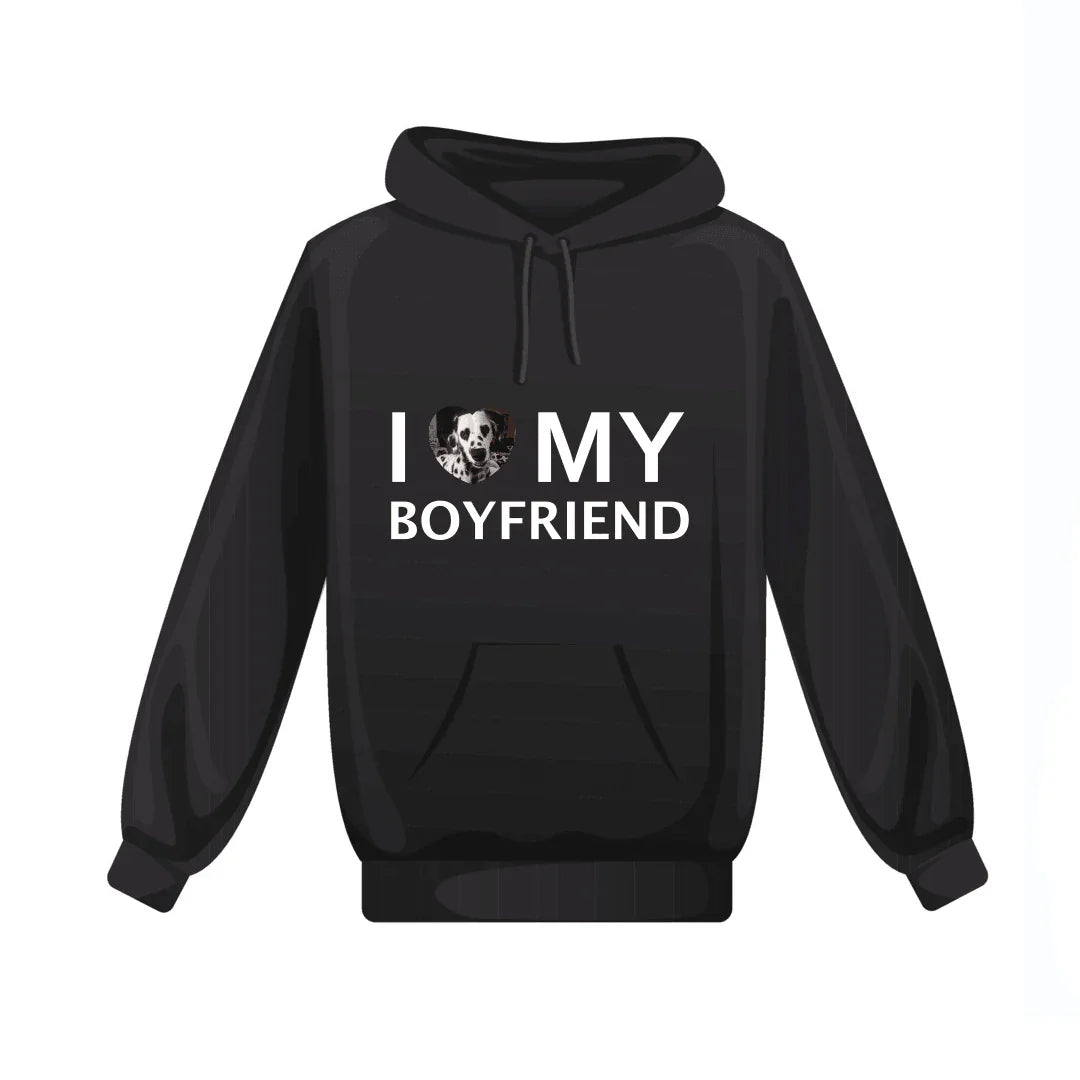Czarny sweter z napisem I ❤️ MY BOYFRIEND i sercem z psem, idealny prezent personalizowany