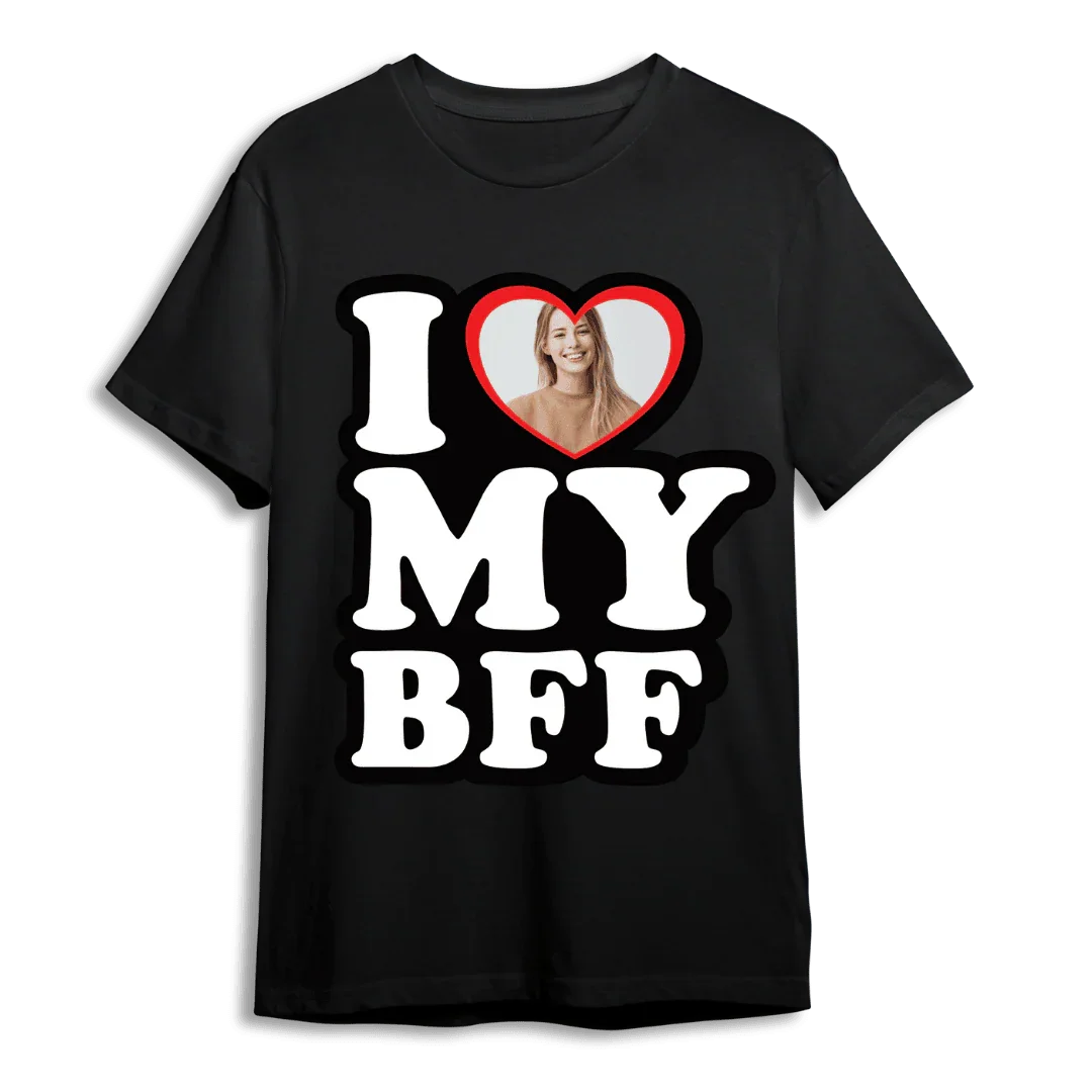 Czarny t-shirt z napisem I ❤️ MY BFF i Twoim zdjęciem w sercu – idealny prezent dla najlepszej przyjaciółki