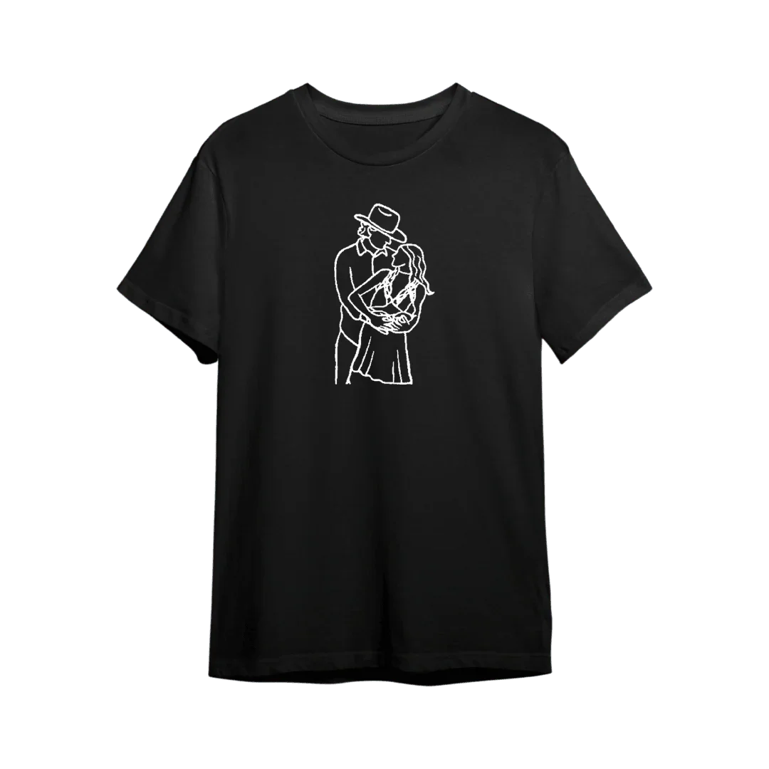 Czarny t-shirt z białym nadrukiem para tańcząca, idealny prezent personalizowany dla bliskich