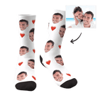 Śmieszne personalizowane skarpetki w serca z Twoją twarzą na prezent - Mejkmi - Personalizowane Prezenty Dla Twoich Bliskich!
