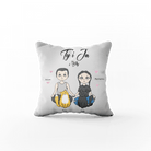 Personalizowana Poduszka dla Par - Ty i Ja (i kot) - Mejkmi - Personalizowane Prezenty Dla Twoich Bliskich!